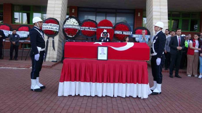 Kazada Şehit Olan Polisin Cenazesi Törenle Memleketine Uğurlandı