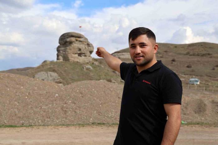 Meteor Diyende Var Kale Diyende, Köy Halkı Canından Bezdi