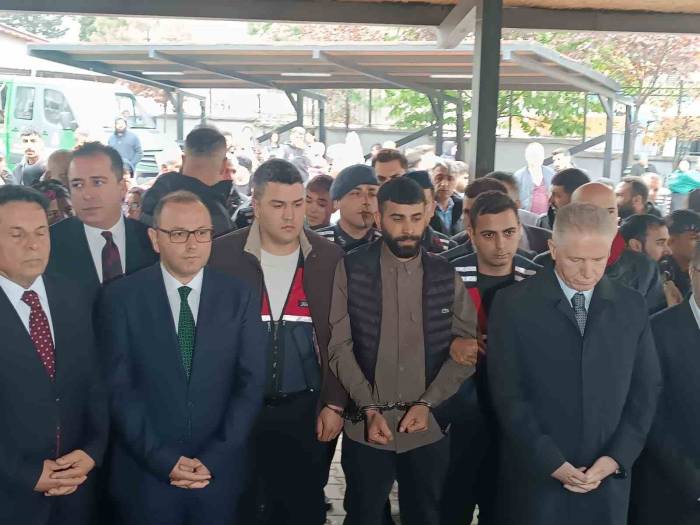 Su Birikintisine Düşerek Hayatını Kaybeden Edanur Toprağa Verildi