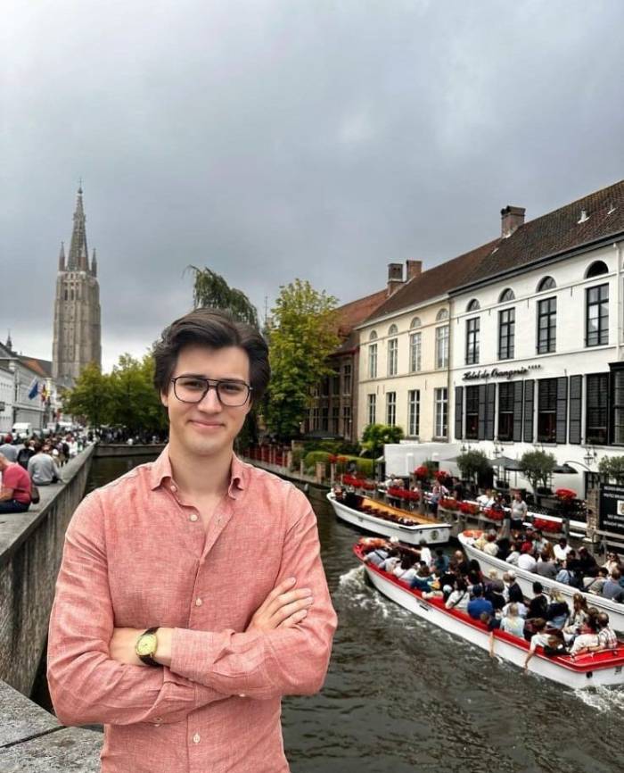 Online Eğitim Esnasında Fenalaşan 22 Yaşındaki Fizik Öğrencisi Hayatını Kaybetti