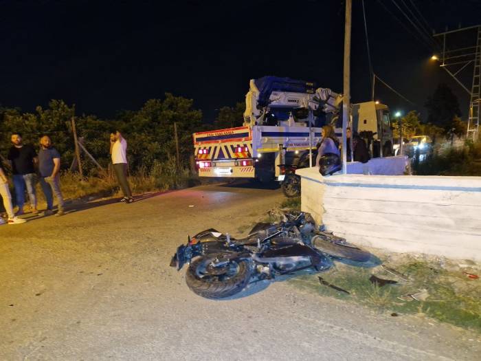 Vinçle Çarpışan Motosikletin Sürücüsü Hayatını Kaybetti