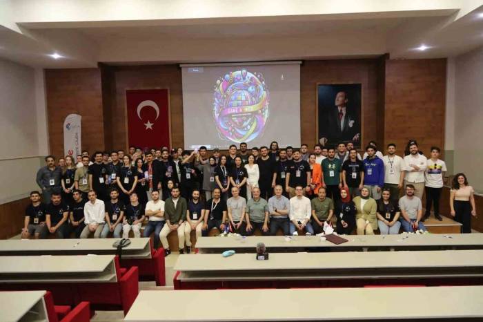 Hkü’de Game Jam Ve Web Hackathon Buluştu