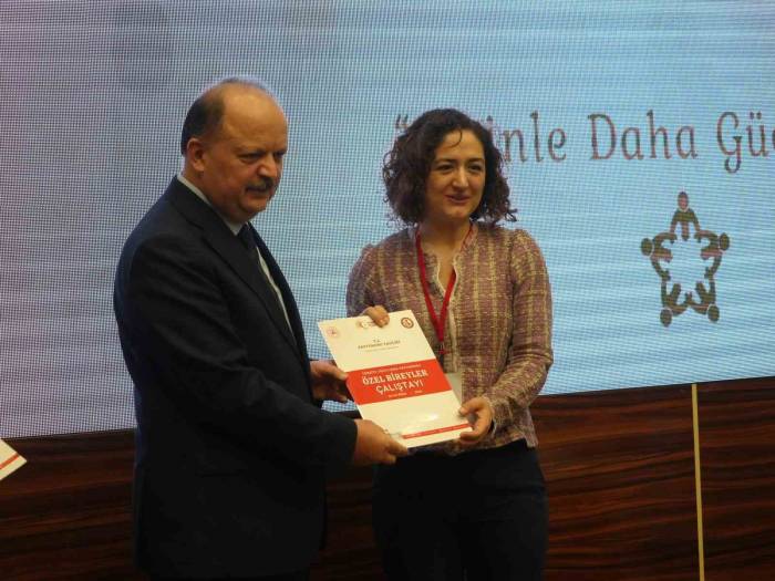 Özel Bireylerin Eğitim Hayatına Katkı Sağlayacak Çalıştay Sona Erdi