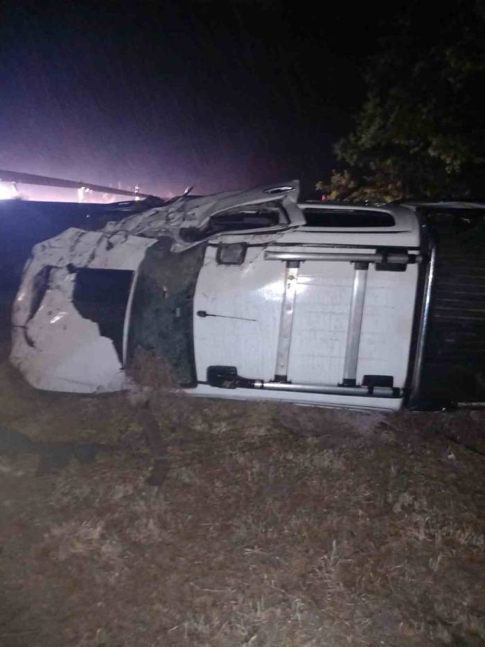Konya’da Bariyere Çarpan Otomobil Takla Attı: 2 Yaralı