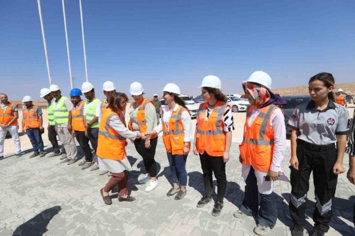 Şahin: “Bu Büyük Ailenin En Önemli Parçası Emekçi Kardeşlerimizdir”