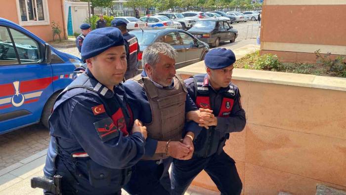 Su Faturası İçin Tartıştığı Köy Muhtarını Öldüren Şahıs Adliyeye Sevk Edildi
