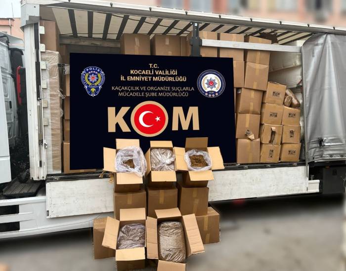 Tem Otoyolu’nda 4 Bin 270 Kilo Gümrük Kaçağı Tütün Ele Geçirildi
