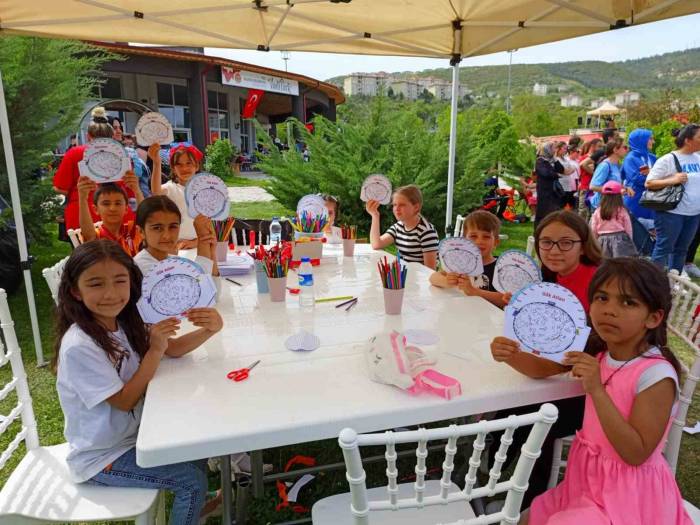 Çocuklar Bilim Atölyesi’nde Aktivitelere Katıldı