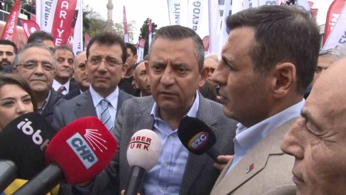 Chp Genel Başkanı Özel Ve İbb Başkanı İmamoğlu Saraçhane’de