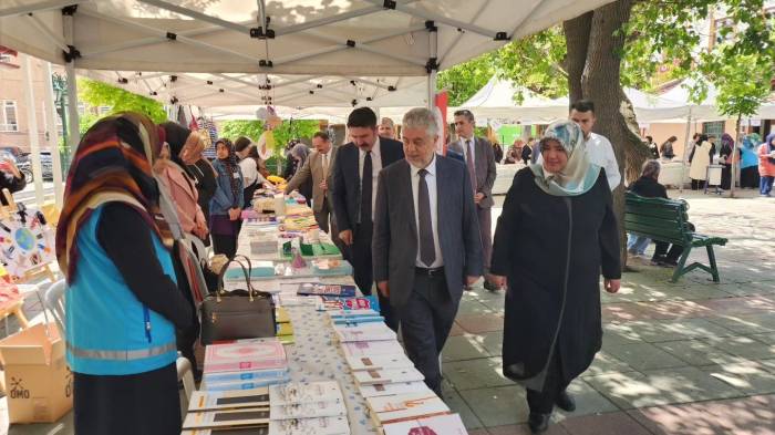 Eskişehir’de Hayır Çarşısı Açıldı