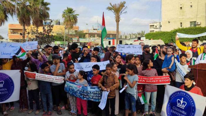 Gazze’de Abd’li Üniversite Öğrencileri İçin Dayanışma Gösterisi