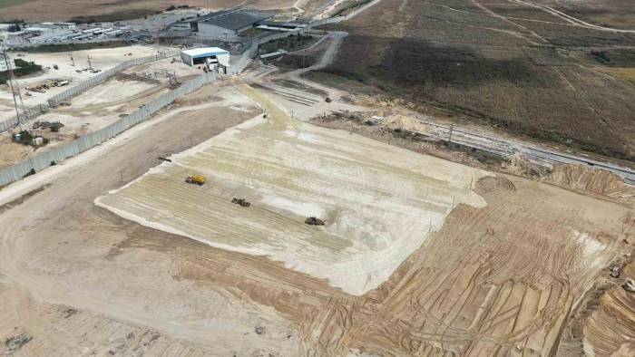 İsrail, 7 Ekim’den Bu Yana İlk Kez Erez Sınır Kapısı’nı Gazze’ye İnsani Yardım İçin Açtı