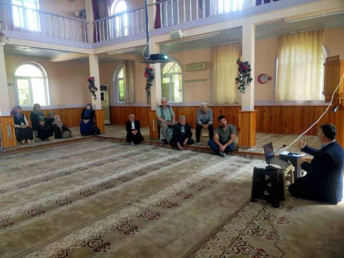 Kuyucak’ta Hac Semineri