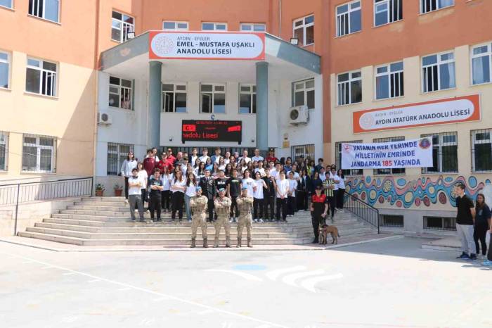 Aydın’da Jandarmanın Çalışmaları Lise Öğrencilerine Tanıtıldı