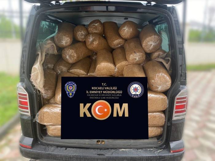 Kocaeli’de 1 Ton 100 Kilo Gümrük Kaçağı Tütün Ele Geçirildi