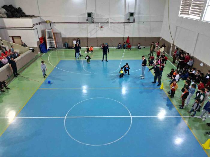 Tokat’ta Öğrenciler Matematik Ve Teknolojideki Yeteneklerini Yarıştırdı