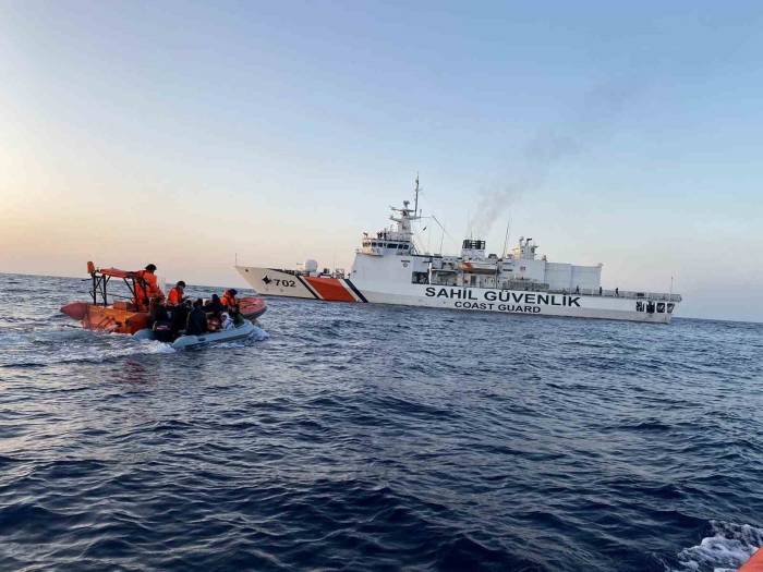 Aydın Açıklarında 1 Düzensiz Göçmenin Cansız Bedenine Ulaşıldı