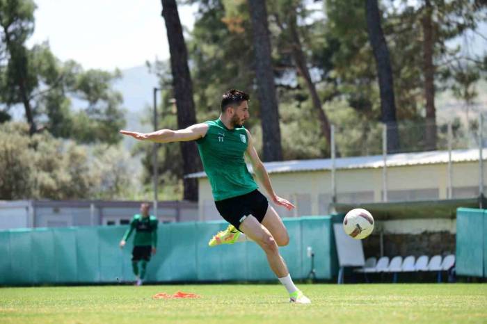 İsmet Taşdemir: "Şu Anda Play-off Garanti Gibi Gözüküyor Ama Değil"