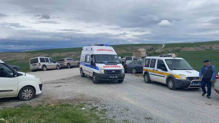 Otomobil İçerisinde Silahla Vurulmuş Halde Ölü Bulundu