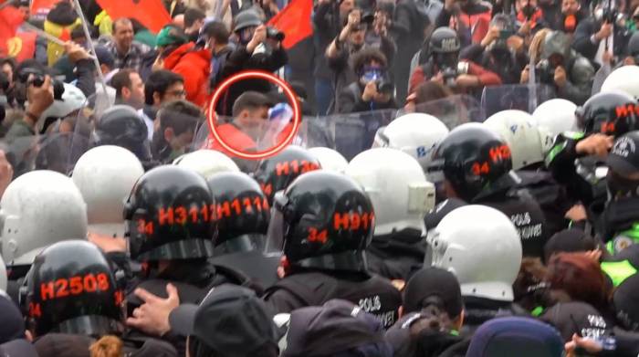 Saraçhane’de 1 Mayıs’ta Polise Saldıranların Yeni Görüntüleri Ortaya Çıktı