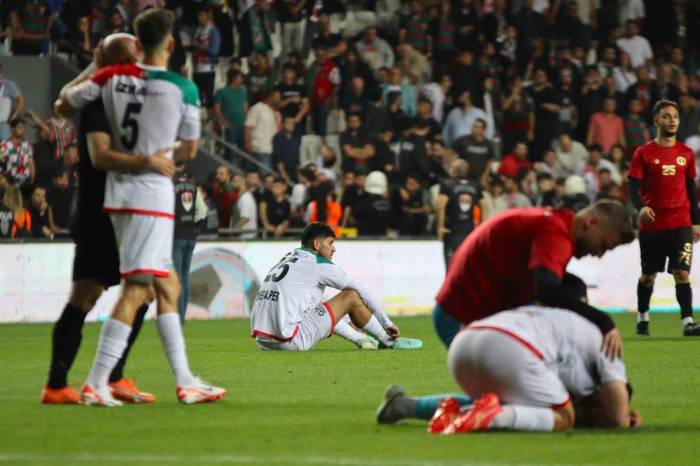 Karşıyaka Ve Bornova 1877, Play-off’a Veda Etti