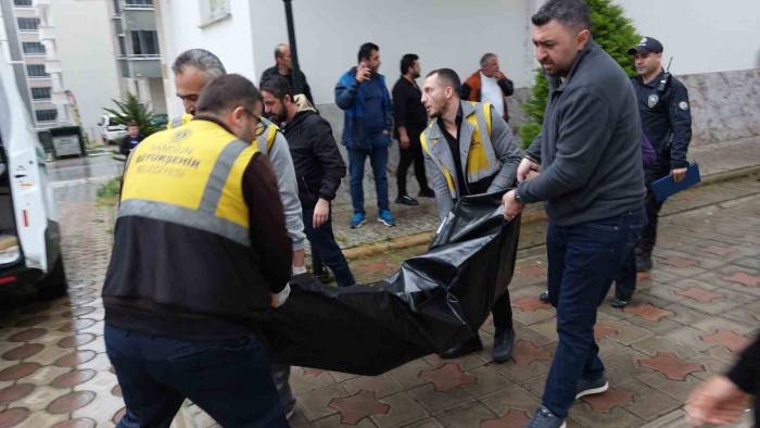 İtfaiye Personeli Banyoda Ölü Bulundu