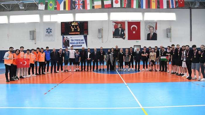 Etü Deprem Felaketinde Hayatını Kaybeden Rabia’yı Unutmadı