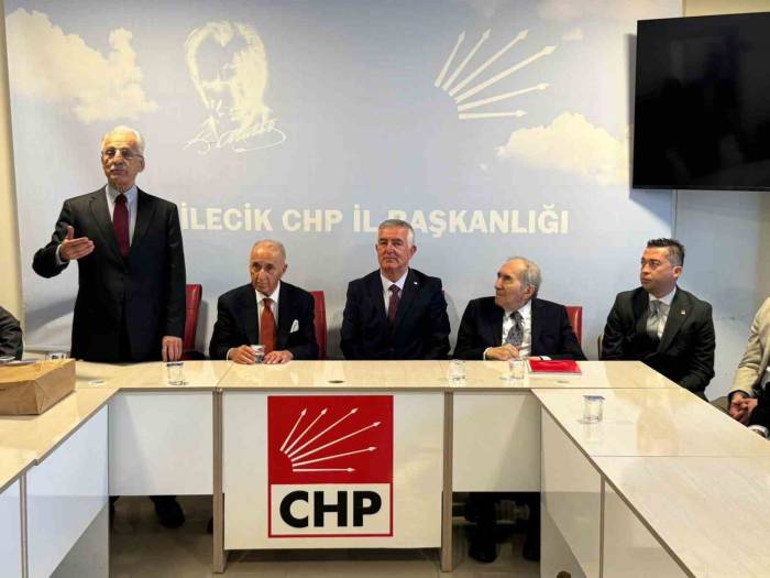 Chp’nin Eski Genel Başkanları Altan Öymen Ve Hikmet Çetin Bilecik’e Geldi