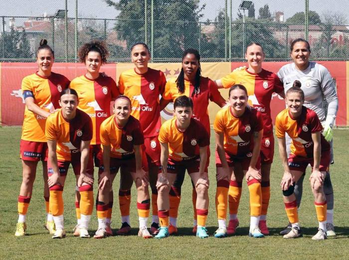 Galatasaray Kadın Futbol Takımı Şampiyonluk Maçına Çıkıyor