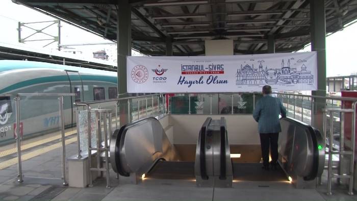 İstanbul - Sivas Yht İlk Seferini Yaptı