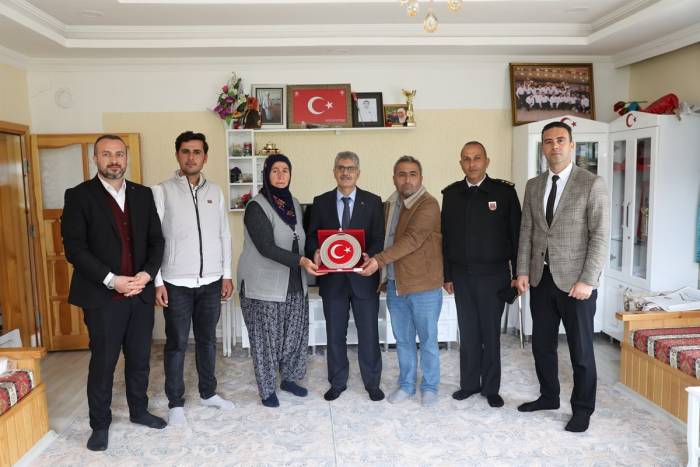 Vali Çelik, Nar, Gösterli Ve Kayırlı Köylerini Ziyaret Etti, Vatandaşların Taleplerini Dinledi