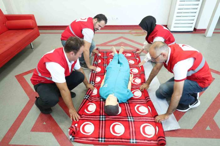 Kızılay, 2023 Yılında 776 Bini Aşkın Kişiye İlk Yardım Eğitimi Verdi