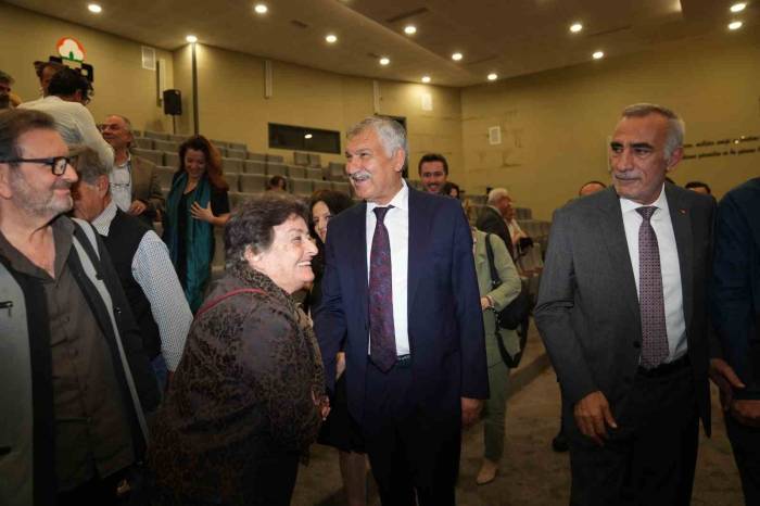 "Deprem Sonrası Geleceği Kerpiçle İnşa Etmek" Konulu Sempozyum Yapıldı