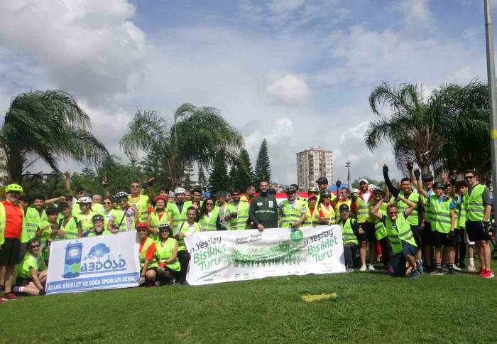 Adana’da Bisiklet Tutkunları ‘Sağlığın Keyfini Bisikletle Sürelim’ Sloganıyla Pedalları Çevirdi