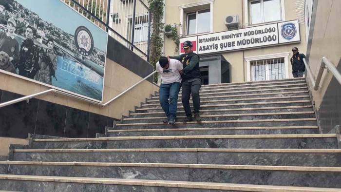 Küçükçekmece’de 83 Suç Kaydı Bulunan Otomobil Hırsızı Yakayı Ele Verdi