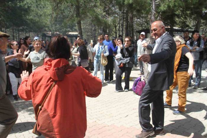 Baharın Gelişi Hıdırellez Şenliği İle Kutlandı