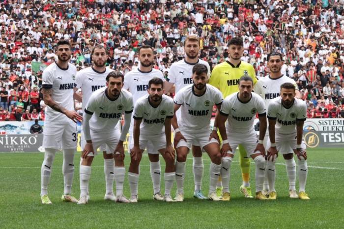 Yılmaz Vural Yönetimindeki Menemen Fk Sezonu Tamamladı