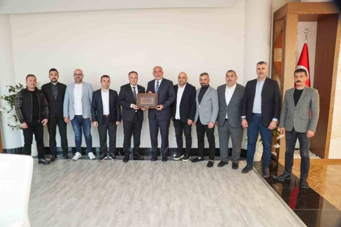 Başkan Sandıkçı: "İlçemize Yeni Yatırımlar Kazandırmak İçin Gayretle Çalışıyoruz"