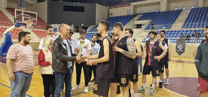 Öğrenci Spor Etkinlikleri Basketbol Müsabakalarında Şampiyonluk Heyecanı Yaşandı