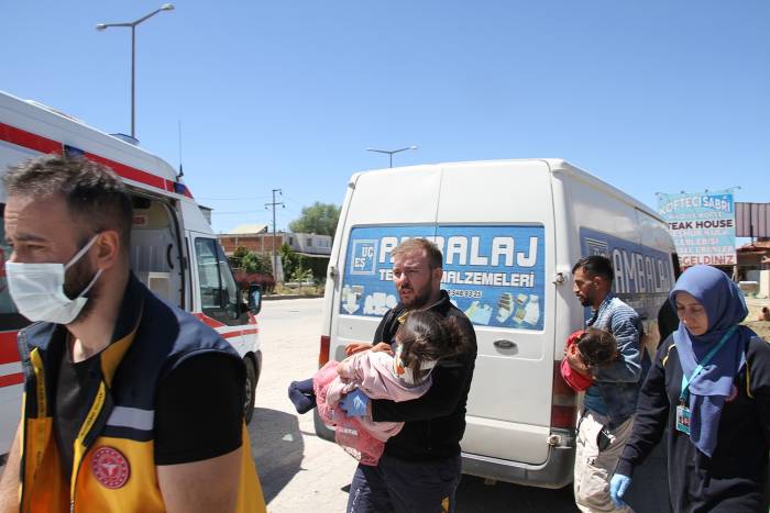 İki Otomobilin Çarpıştığı Kazada 2’si Çocuk 3 Kişi Yaralandı