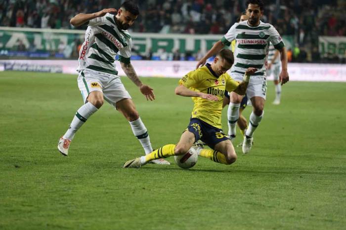 Trendyol Süper Lig: Konyaspor: 0 - Fenerbahçe: 0 (İlk Yarı)