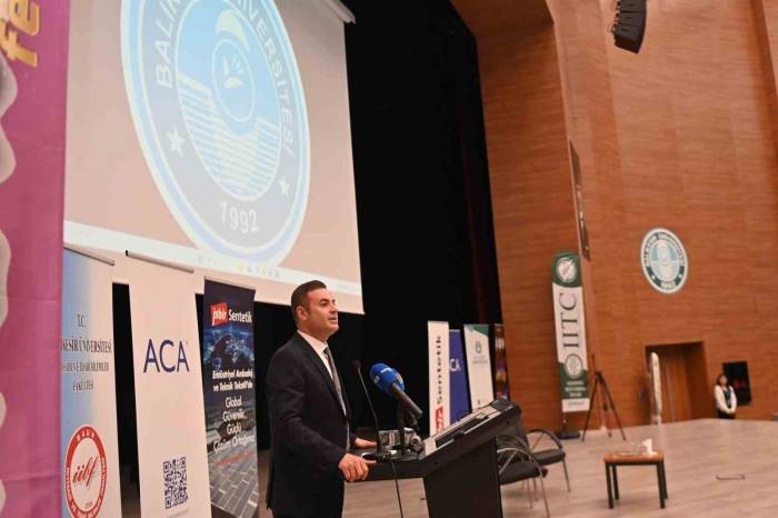 Balıkesir’de Gençler İçin İstihdam Ofisleri Açılıyor