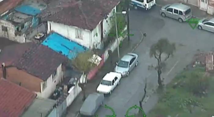 İzmir’de Zehir Tacirlerine Helikopter Destekli Operasyon: 64 Gözaltı