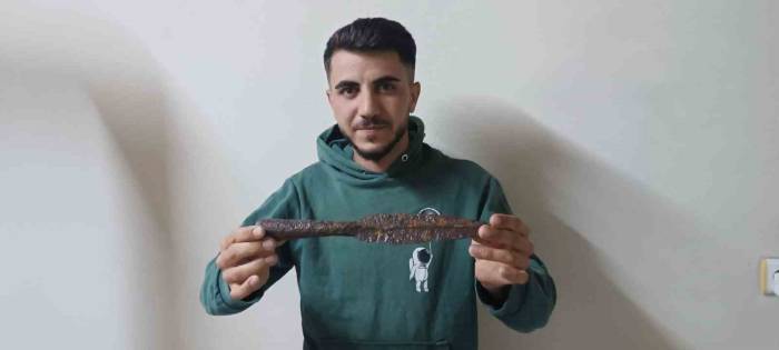 Mantar Aramaya Giden Genç Tarihi Mızrak Ucu Buldu