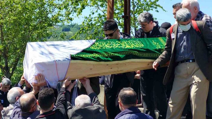 19 Suç Kaydı Bulunan Kocası Tarafından Öldürülen Saadet Öğretmene Gözyaşı