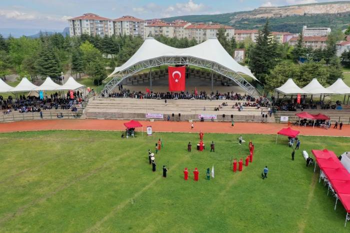 Karakucak Güreş Festivali Renkli Görüntülere Ev Sahipliği Yaptı