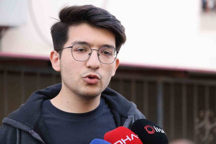 Annesi Maganda Kurşunuyla Ölen Hukuk Fakültesi Öğrencisi Burak: "Annem Cübbe Giydiğimi Göremeyecek"