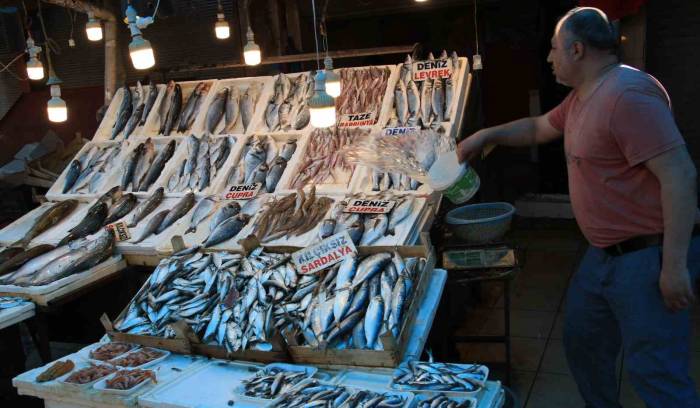 Balıkçılar ‘Vatandaş Uygun Fiyata Balık Yesin’ Diyerek İhracata Kısıtlama İstedi