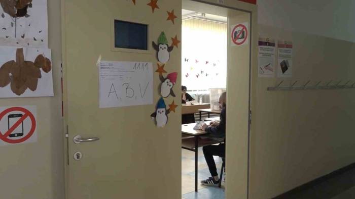 Kuzey Makedonya’da Halk Cumhurbaşkanlığı İkinci Turu İçin Sandık Başında