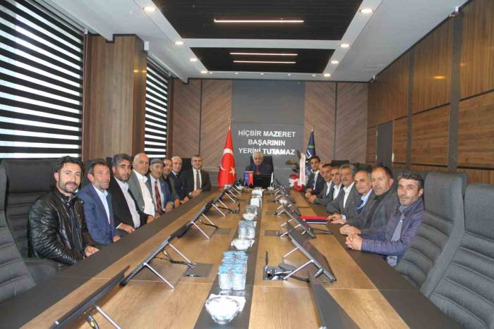 Köprüköy Muhtarlarından Aras Elektrik’e Ziyaret